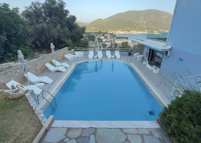 Ponti Beach Hotel